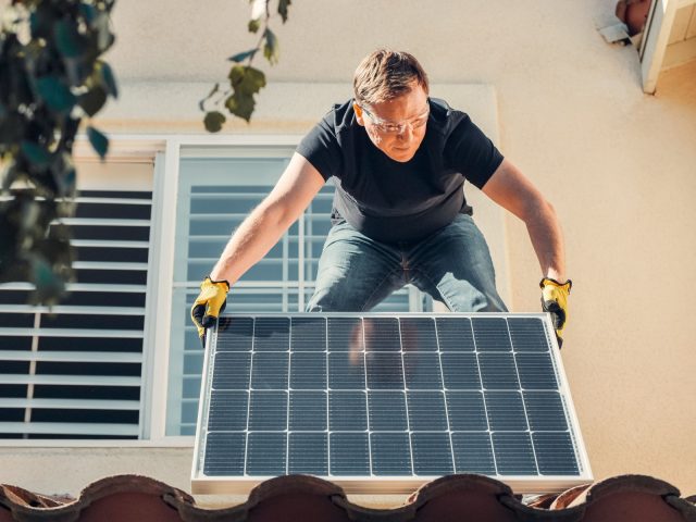 Coûts et aides pour l’installation de panneaux solaires