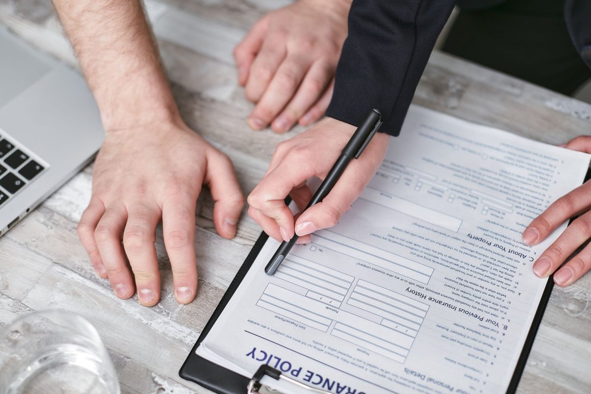 Signature d'un contrat d'assurance