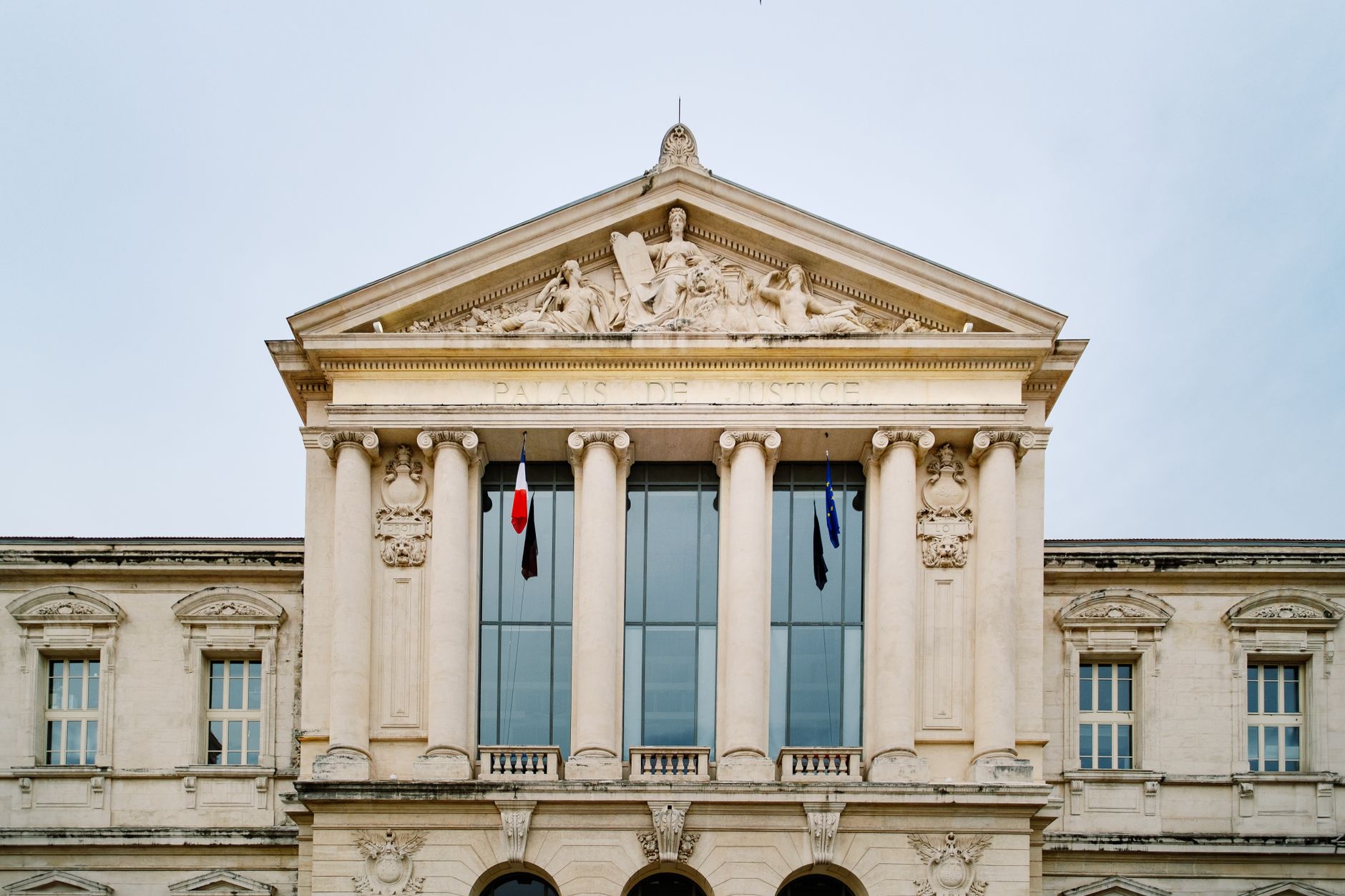 Comprendre la vente de biens immobiliers par des commissaires de justice